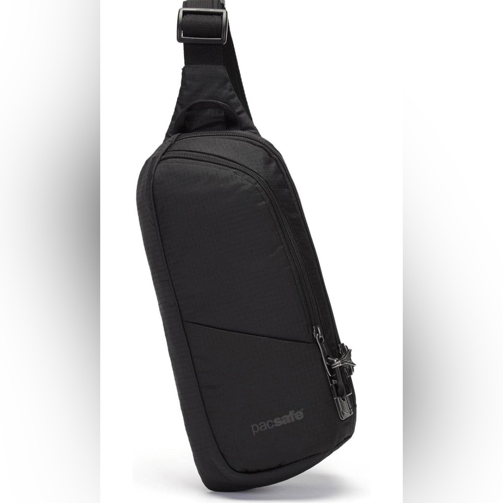NWT Pacsafe Vibe 150 2.5L Sling Bag